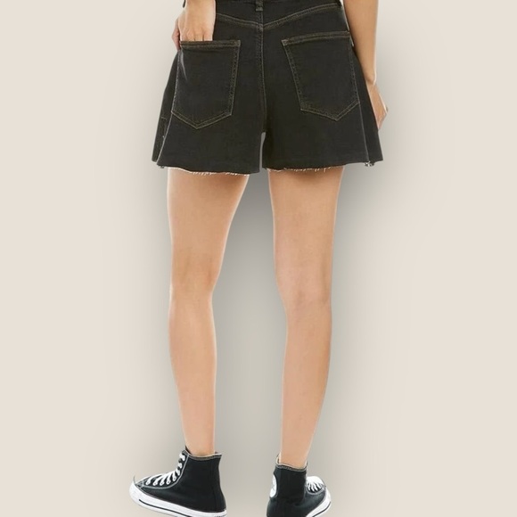 WeWoreWhat High Rise Boyfriend Shorts | Size 32 | NWT - Picture 2 of 8